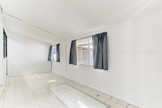 Building Photo - 15530 Camino Del Sol Dr