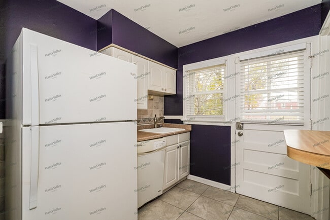 Building Photo - 3965 Ashby Rd