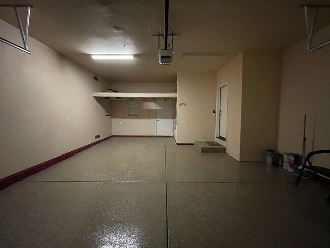 Building Photo - Beautiful home in Sparks- Gated community!