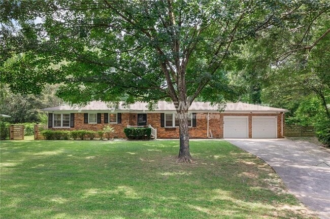 Primary Photo - 3032 Henderson Mill Rd