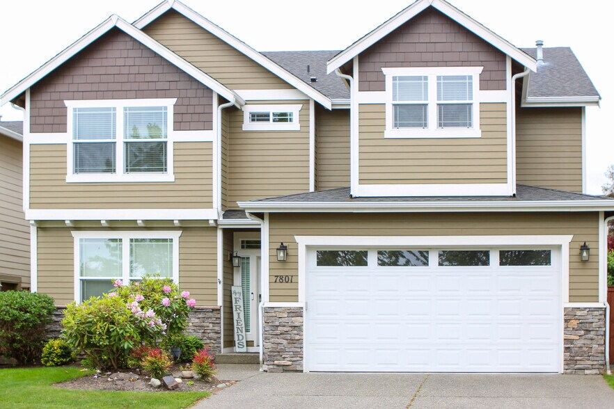 Building Photo - 7801 Rushmore Ave NE