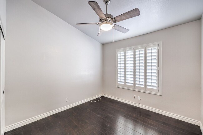 Building Photo - single story upgraded walking distance to park