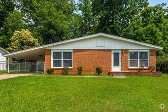 Building Photo - NE – Desirable Neighborhood, Brick Home, W...