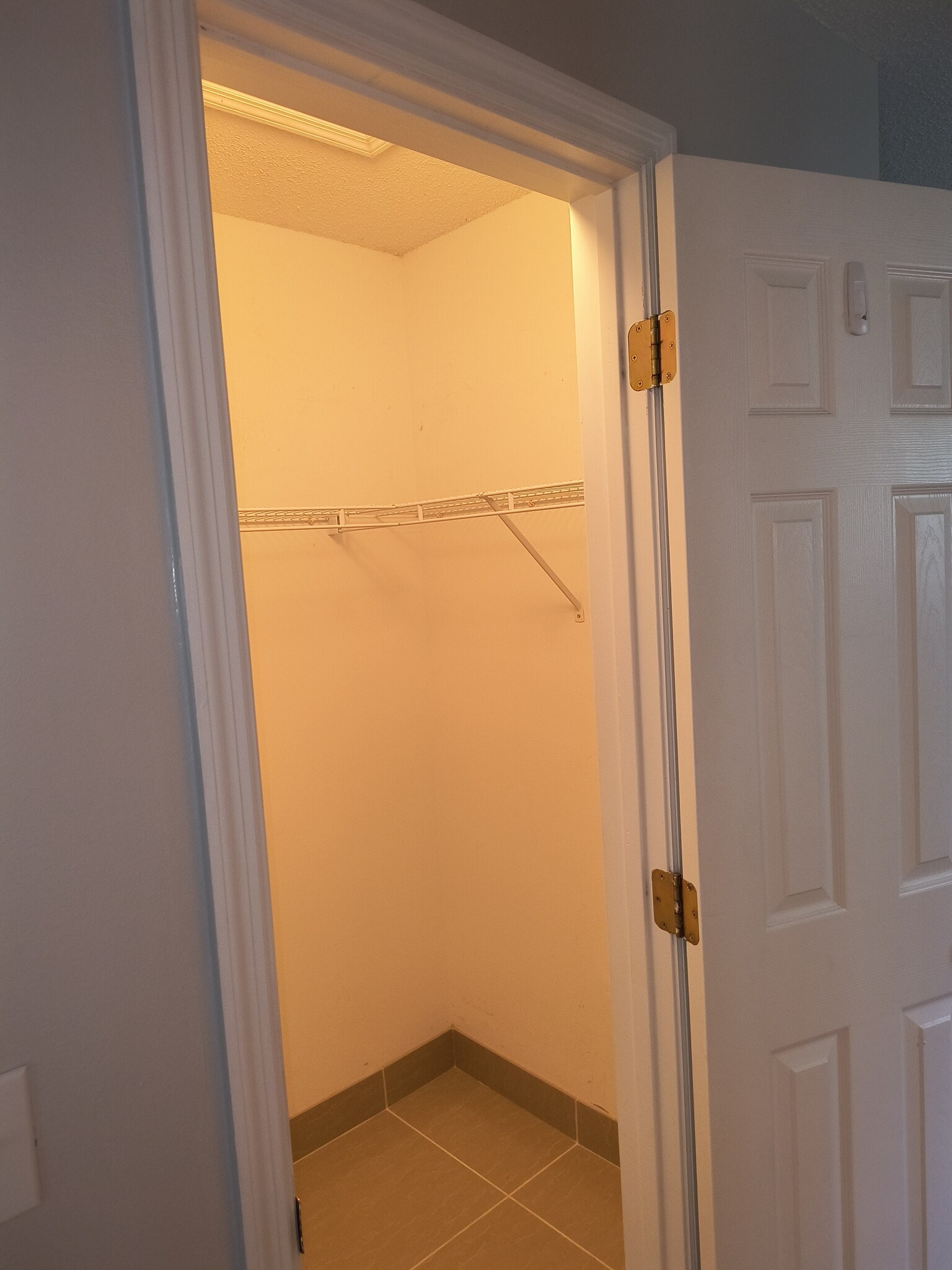 WALKIN CLOSET 2 - 925 SW Gwendolen Ter