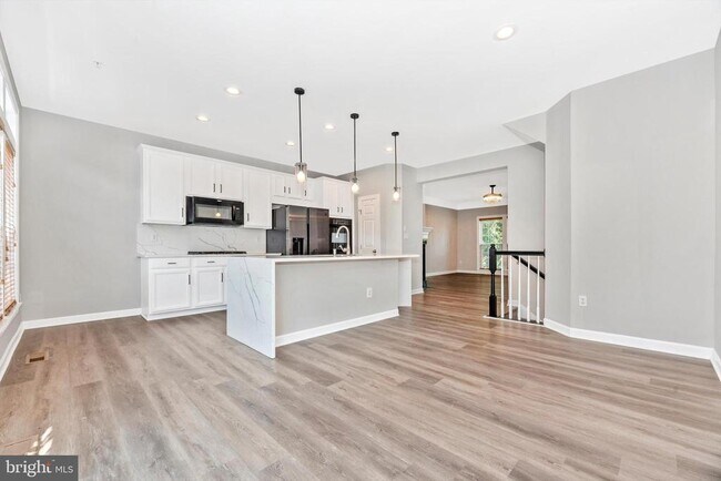 Building Photo - 8943 Amelung St