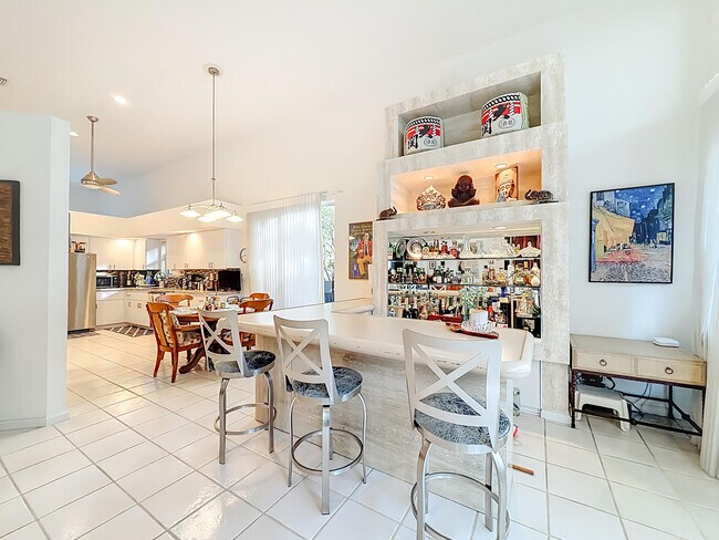 Building Photo - 11853 Fountainside Cir