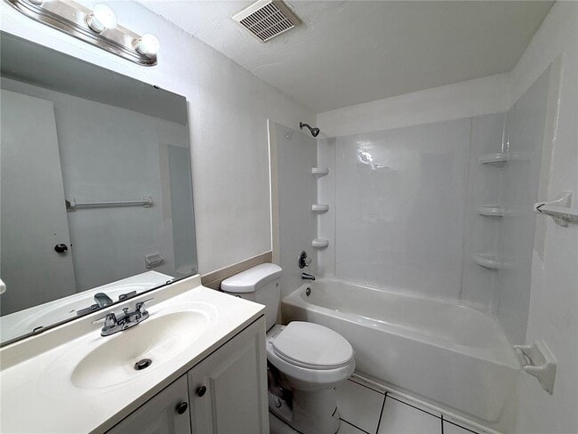 Building Photo - 510 SW 69th St