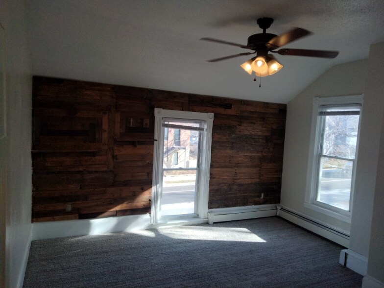 Building Photo - 17 W 27th St