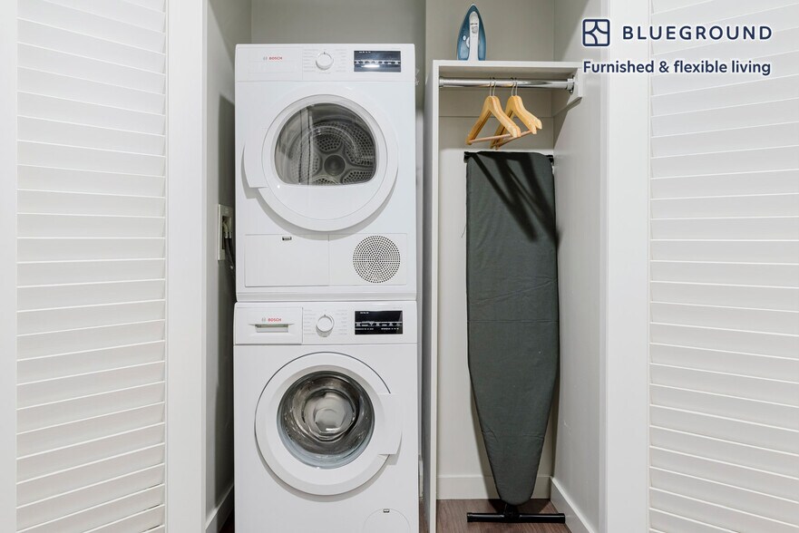 Building Photo - 101 Polk St