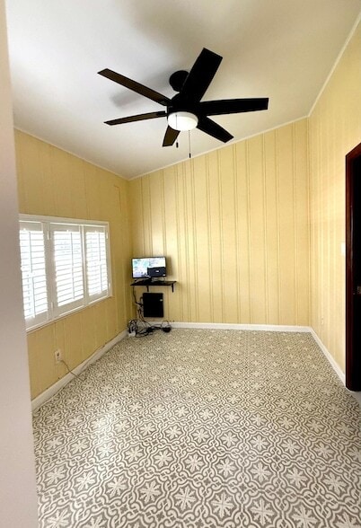 Building Photo - 1527 Mayo St