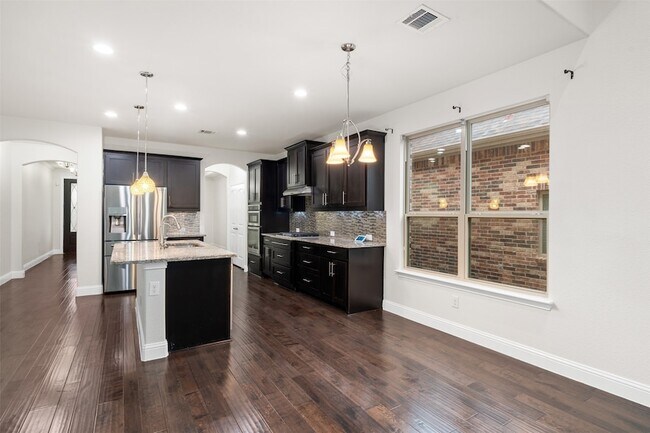 Building Photo - 8705 Tutbury Pl