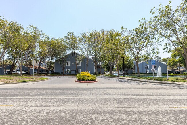 Building Photo - 43 Rock Harbor Ln