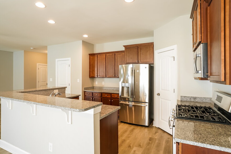 Building Photo - 3600 Sunbright Ln