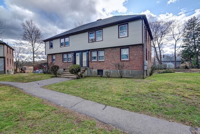 Building Photo - 25 Langley Cir