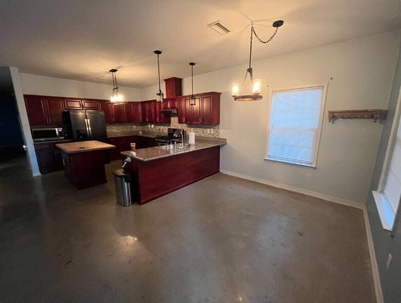 Kitchen & Dining - 542 S 1st St