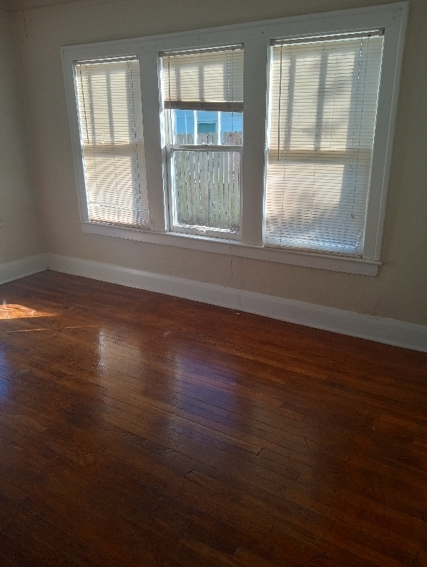 Building Photo - 801 E Frierson Ave