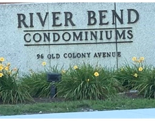 Primary Photo - 96 Old Colony Ave
