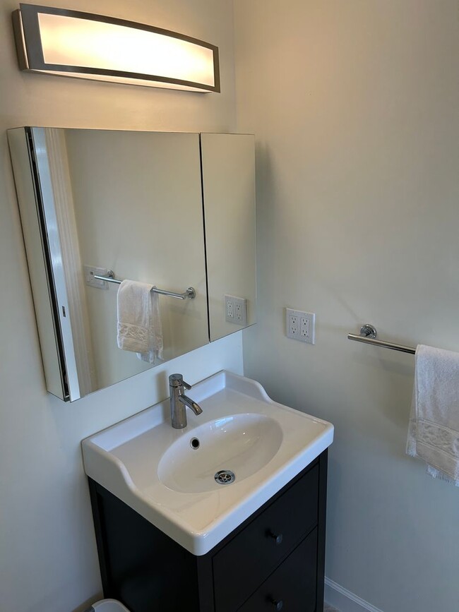 Building Photo - PRICE REDUCED!! Brand-New Glenview Highlands ADU with Stunning Bay & SFO Views – Utilities Included!
