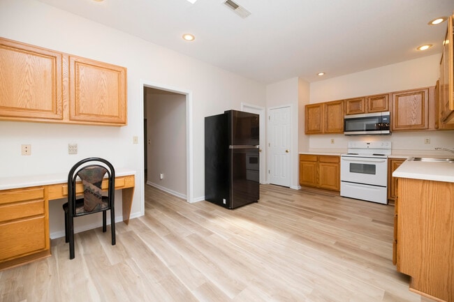 Building Photo - 3617 Augusta Dr