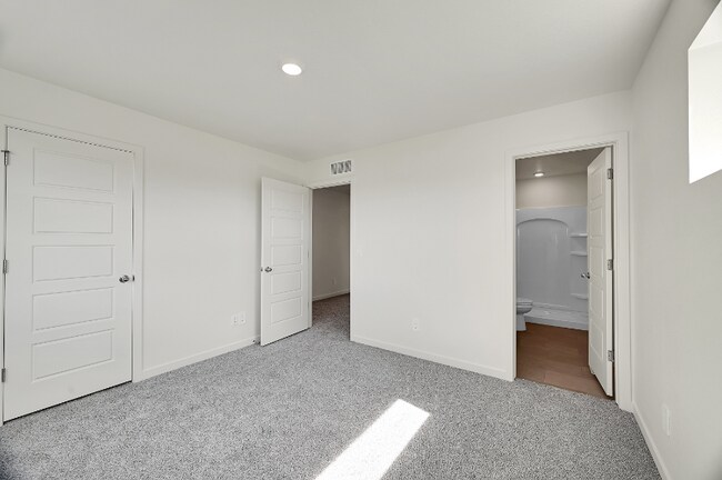 Building Photo - 507 Condor Wy