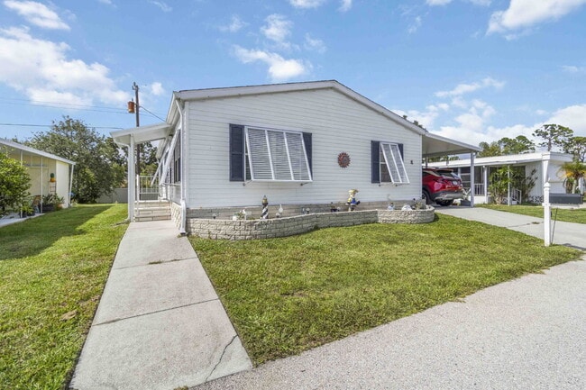 Building Photo - Nokomis Lake Village 3 bed/2bath