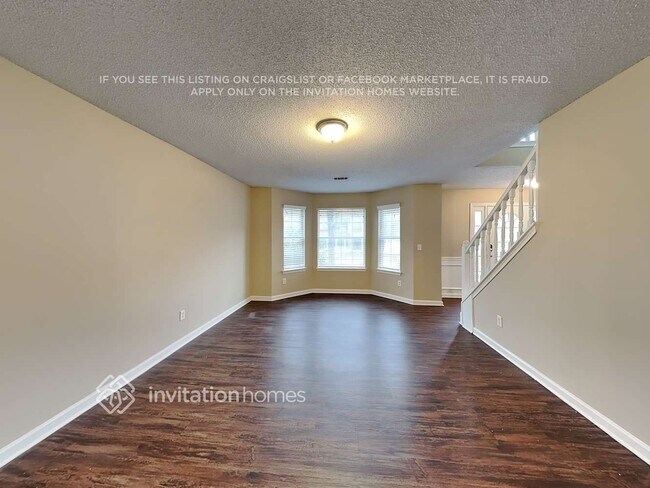 Building Photo - 372 Othello Dr