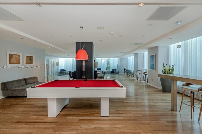 Building Photo - 133 NE 2nd Ave