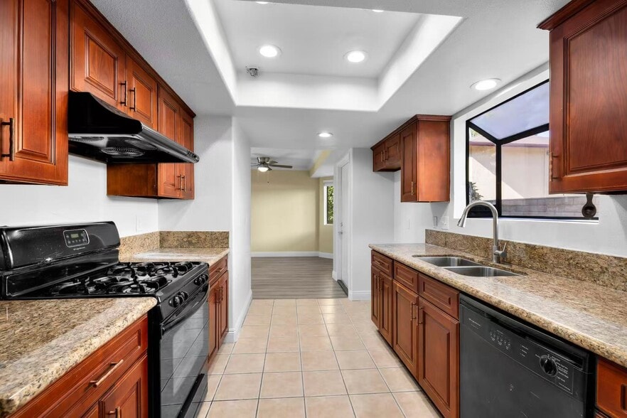 Building Photo - 3831 1/4 Bresee Ave