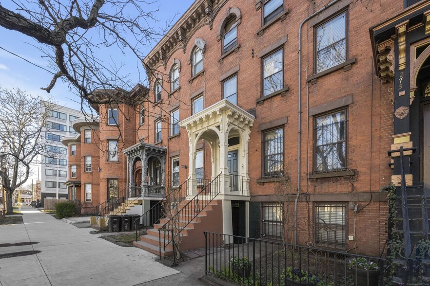 Building Photo - 275 Dwight St