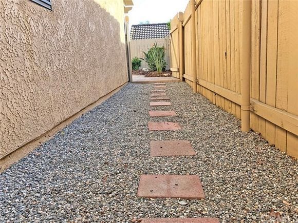 Building Photo - 10581 Sunburst Dr