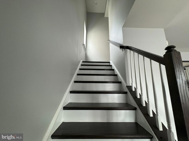Building Photo - 9067 Fox Stream Way