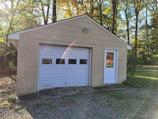 Building Photo - 1580 Whippoorwill Rd