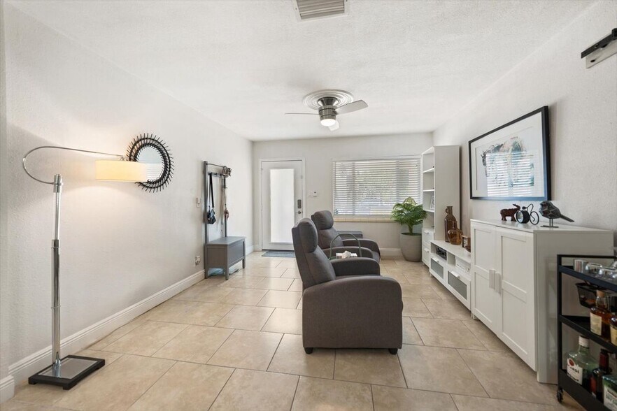 Building Photo - 2314 W Dewey St