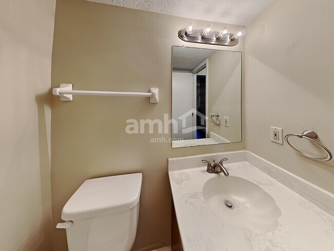 Building Photo - 12183 Derby Ct