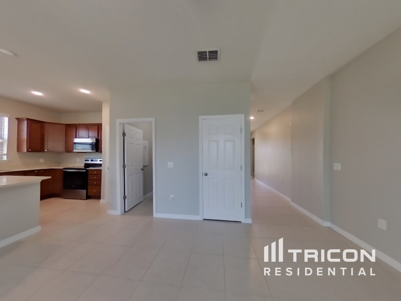 Building Photo - 1797 Cayman Cove Cir