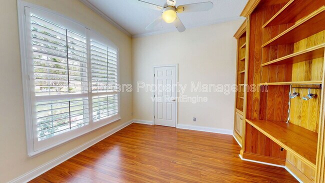 Building Photo - 9035 Hampton Landing Dr E