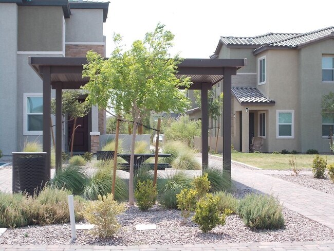 Building Photo - Welcome to Alderidge Townhomes!