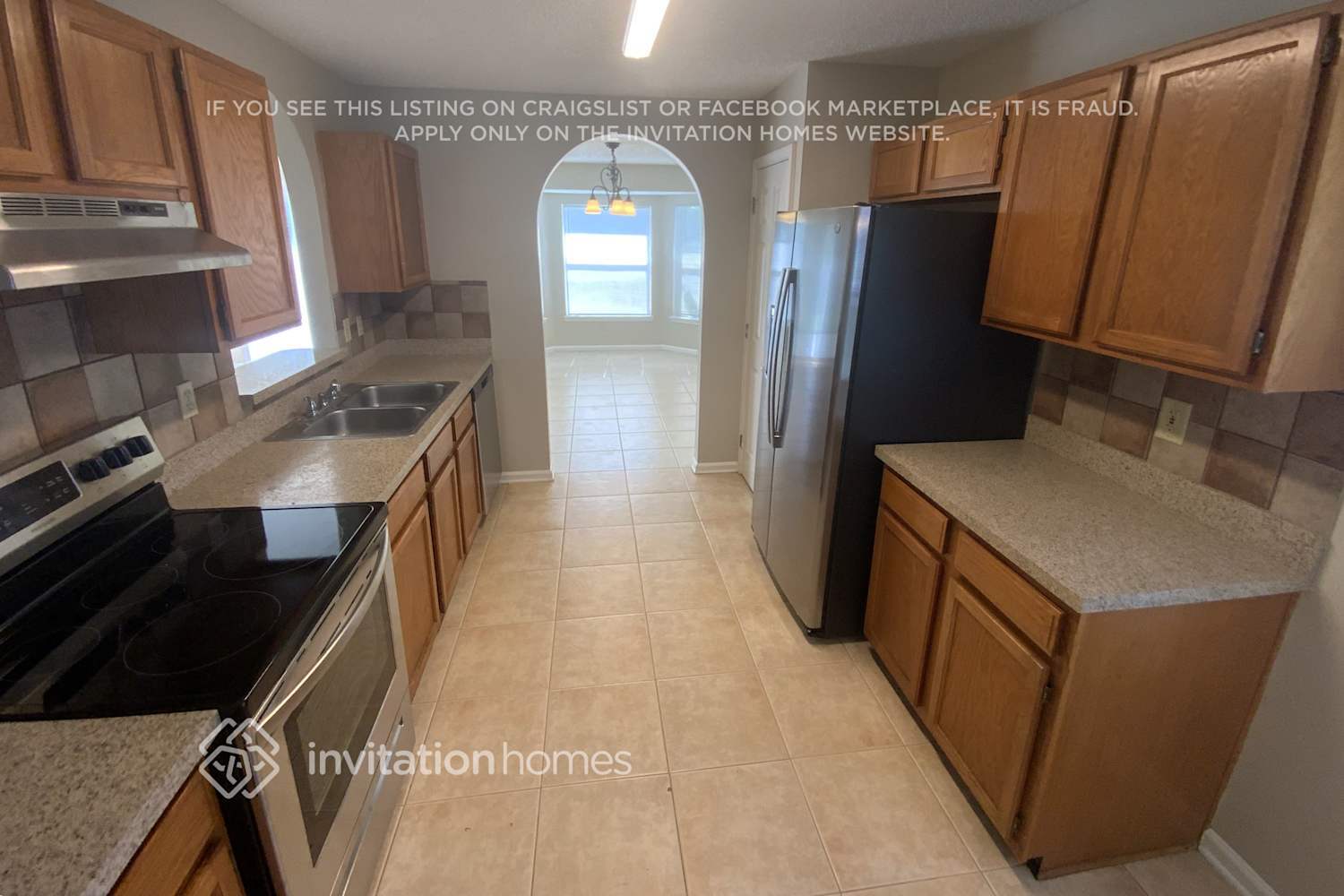 Building Photo - 12180 Silver Saddle Dr