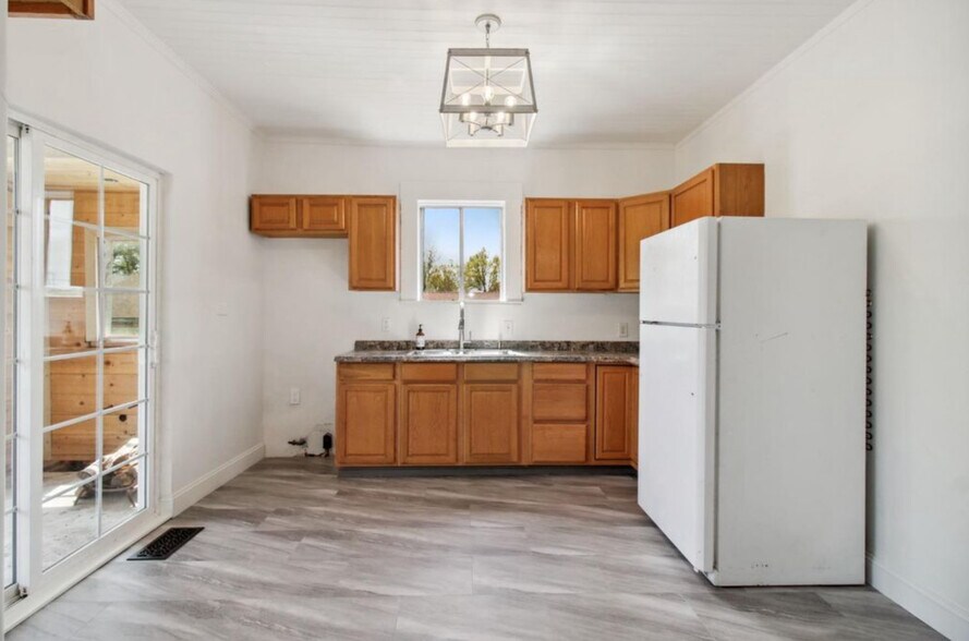 Unit A Kitchen - 18490 Empire St