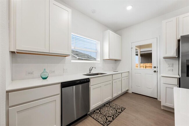 Building Photo - 954 Soapstone Pass