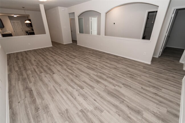 Building Photo - 706 Lexus Dr