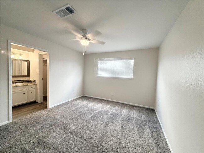 Building Photo - 1495 Springrock Ln