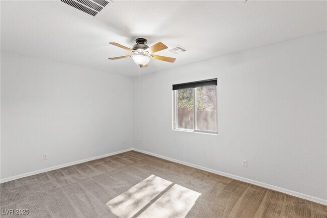 Building Photo - 1077 Lemongrass Ct