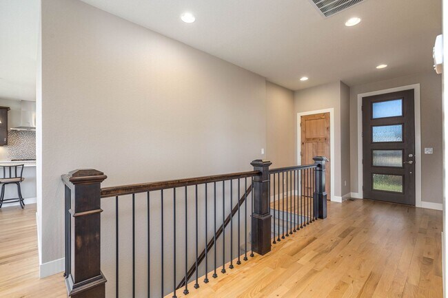 Building Photo - 6928 Summerwind Ct
