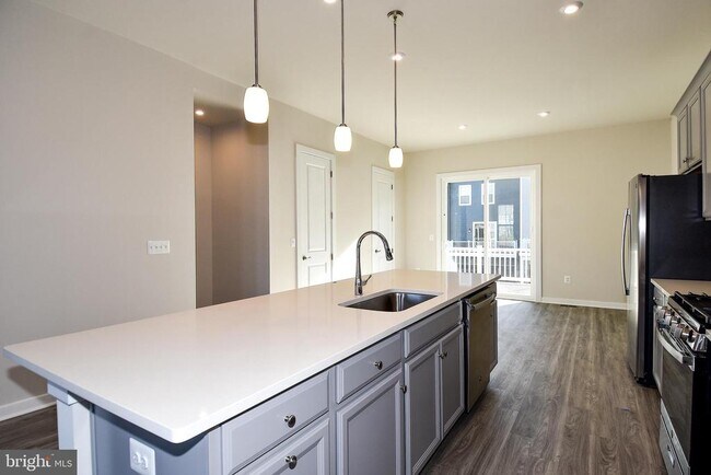 Building Photo - 1767 Hickory Wds Rd