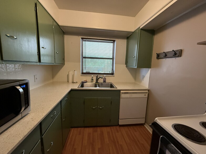 Building Photo - 4128 12th Ave N