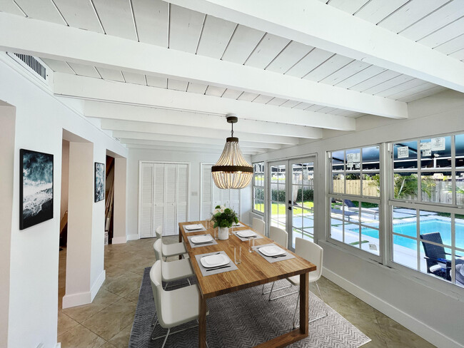 Building Photo - 360 Alhambra Pl