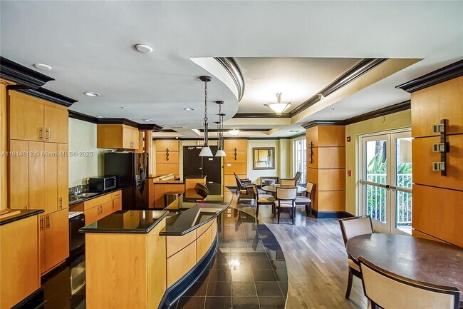 Building Photo - 3001 NE 185th St