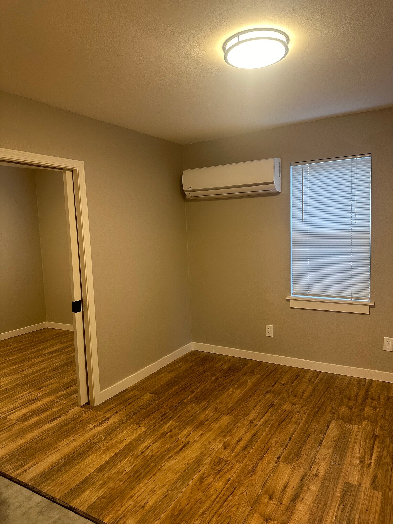 Living Room - 707 NE Holly St