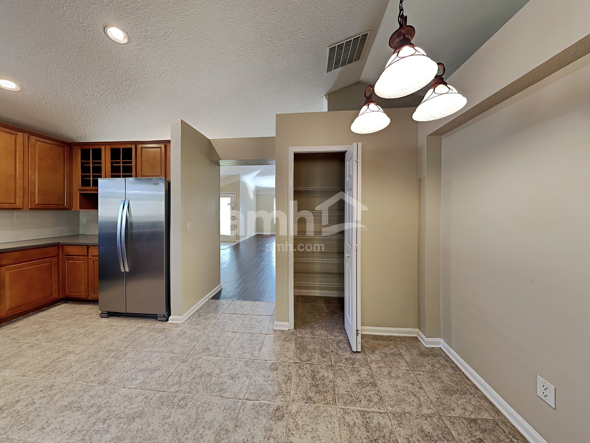 Building Photo - 804 Templeton Ln